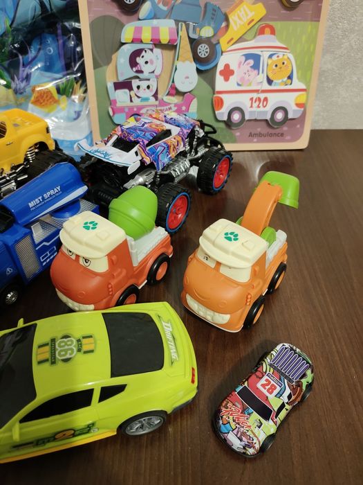 Дитячі іграшки набір