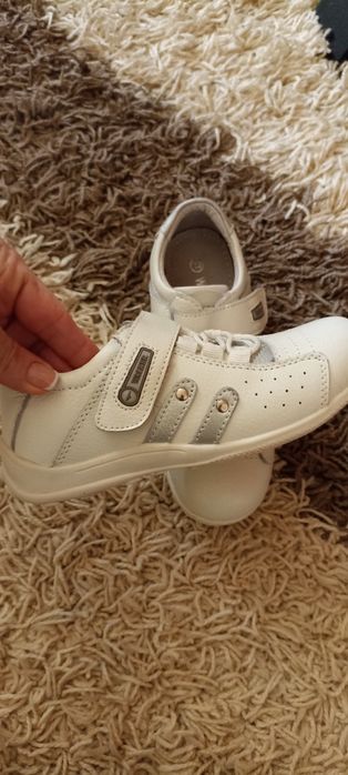 Кросівки для дівчинки