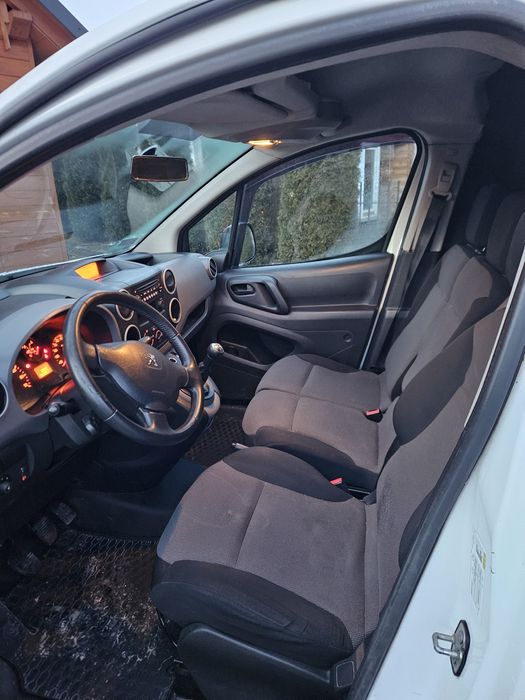 Peugeot Partner Long 3-osoby 1,6 HDi