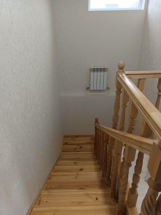 Продаётся  2 х этажный дом Бородинский микрорайон