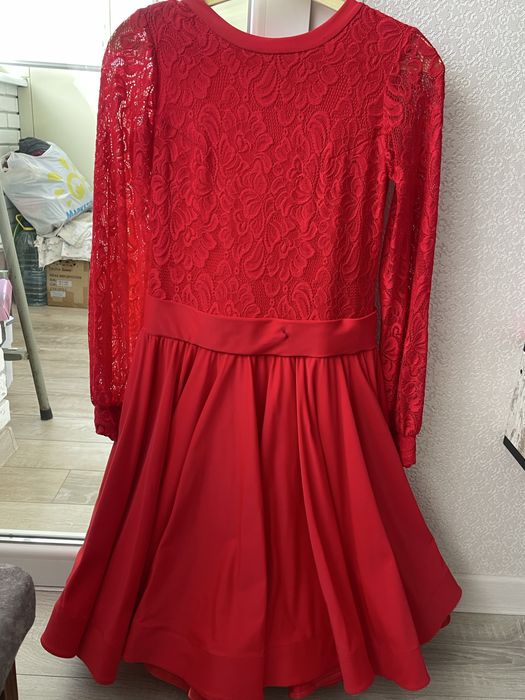 Бальне плаття червого кольору (basic) можливий торг