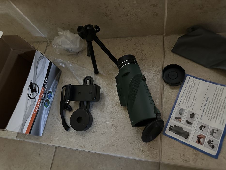 Monóculo tipo telescópio