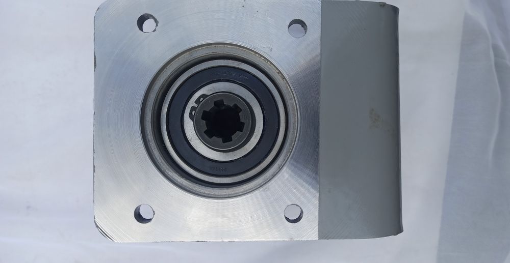 Перехідник ВОМ на НШ32,50 6,8шліців