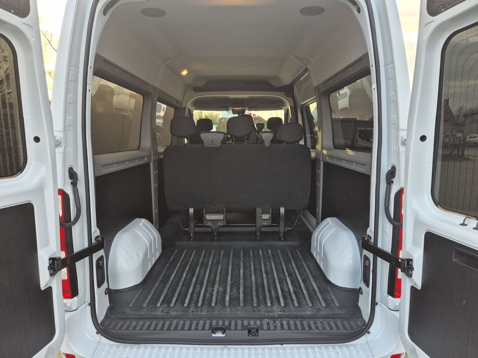 Wypożyczę Wynajmę Bus 9 Osobowy  Renault Master