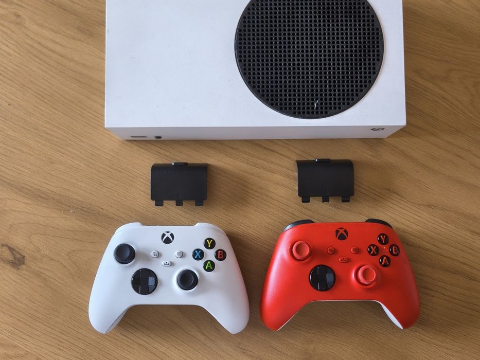 X-BOX S (COM 2 COMANDOS + baterias)