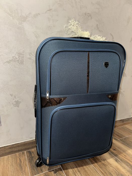 Duża, miękka walizka, kółka obrotowe 360 stopnii