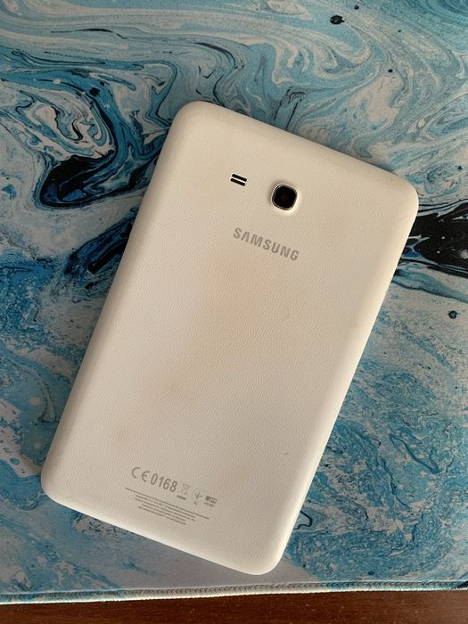 Продам два планшета одним лотом HUAWEI Mate Pad T8 Wi-Fi 16gb та Samsung SM-T111
