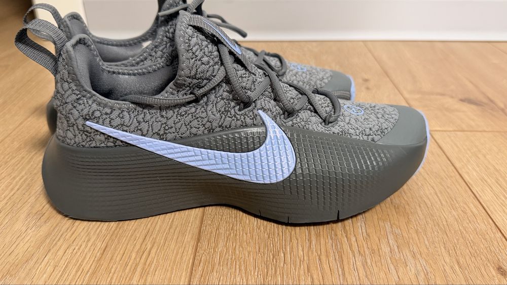 Кросівки  Nike LeBron TR