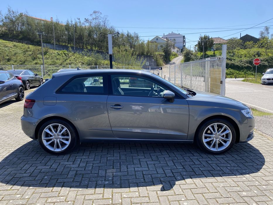AUDI A3 Sport 3p 1.6 TDI  - GPS
