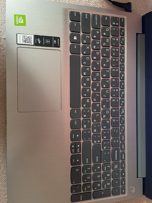 Lenovo ideapad 3