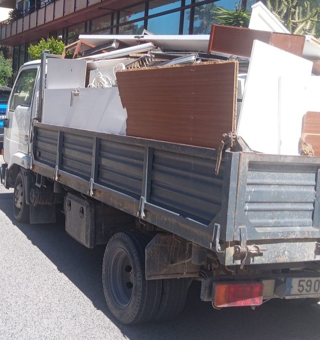 SETÚBAL e LISBOA carrinhas p/entulho e lixo c/e s/ajudantes p/carregar