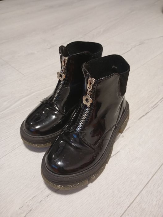 Чобітки , черевички