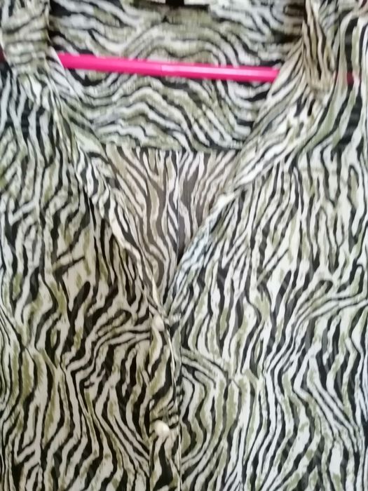 Bluzka damska w rozmiarze 40 L