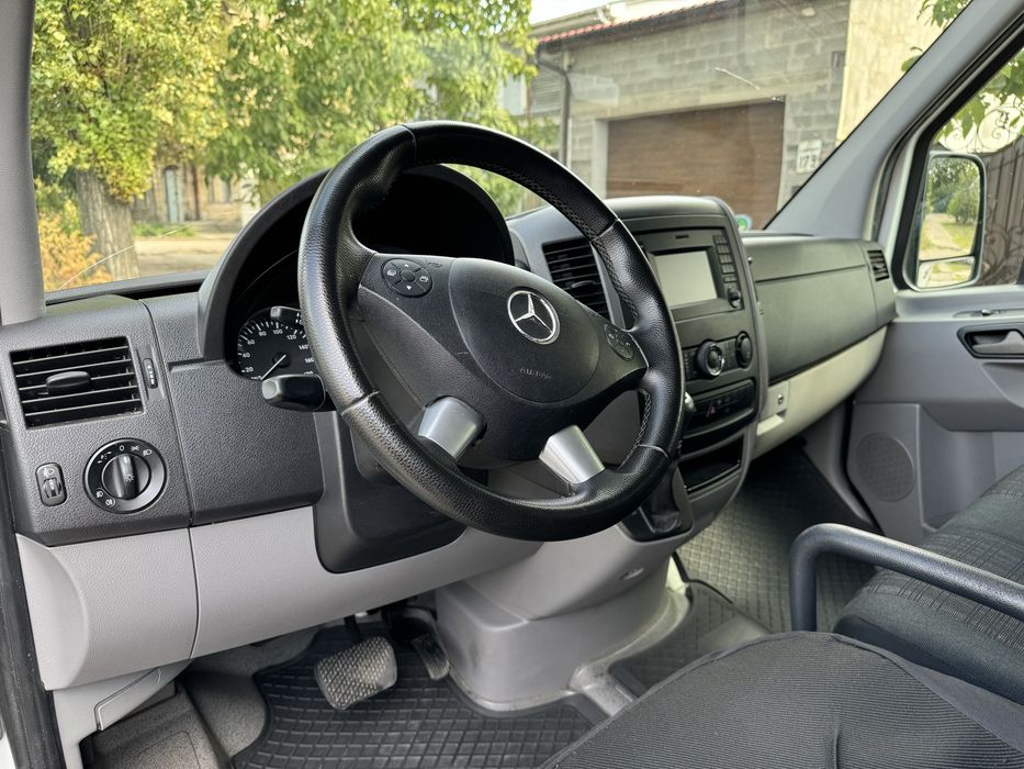 Мерседес Спринтер 216 , 2017.