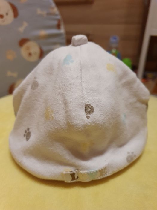 Czapeczka niemowlęca