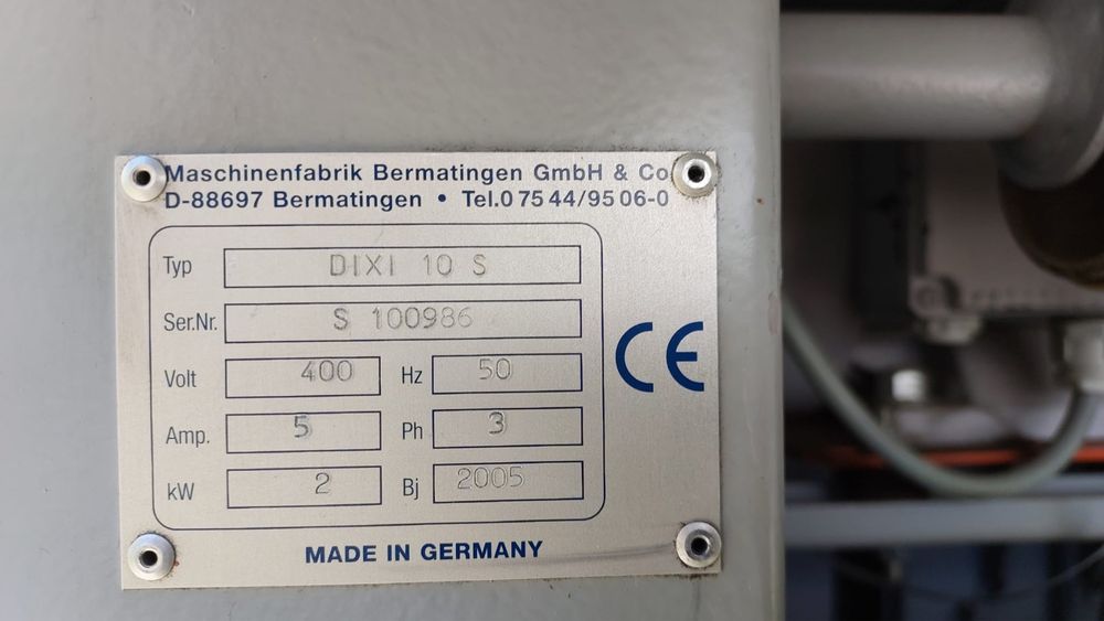 Belownica prasa do folii kartonu makulatury odpadów śmieci tworzyw papieru Dixi 10s