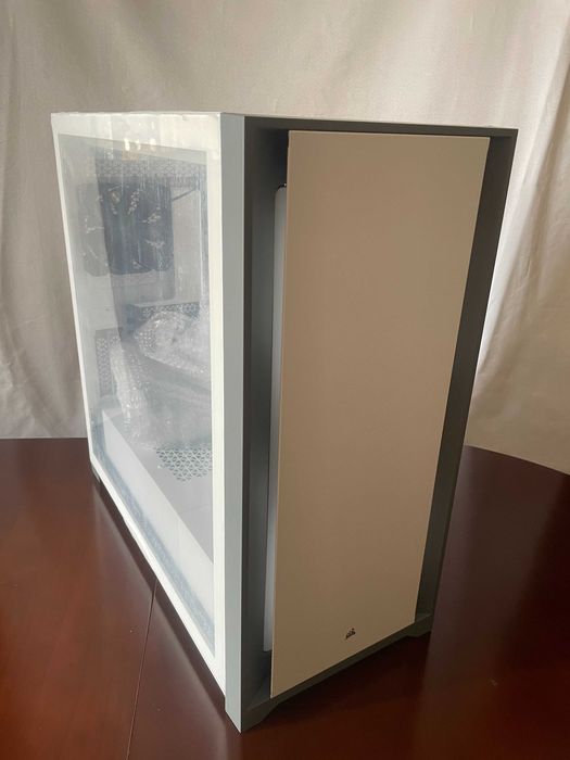 Корпус ПК Corsair 5000D Tempered Glass White