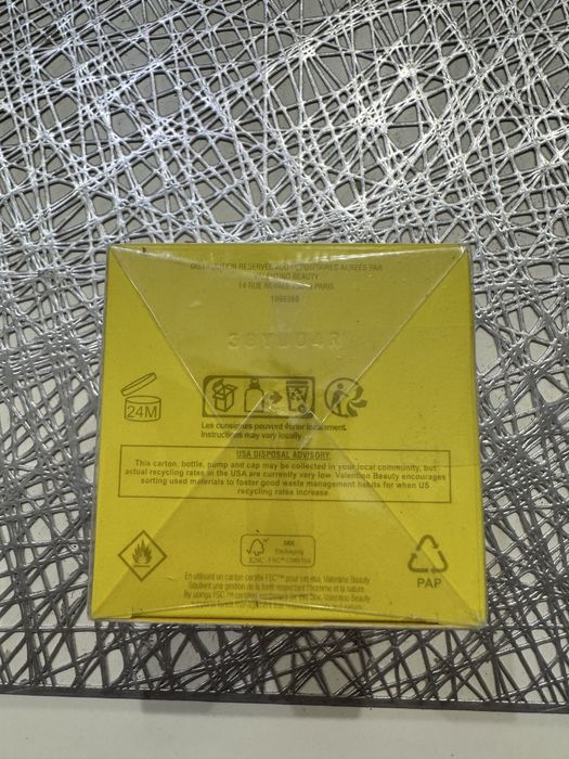 Ventino donna born in roma yellow dream