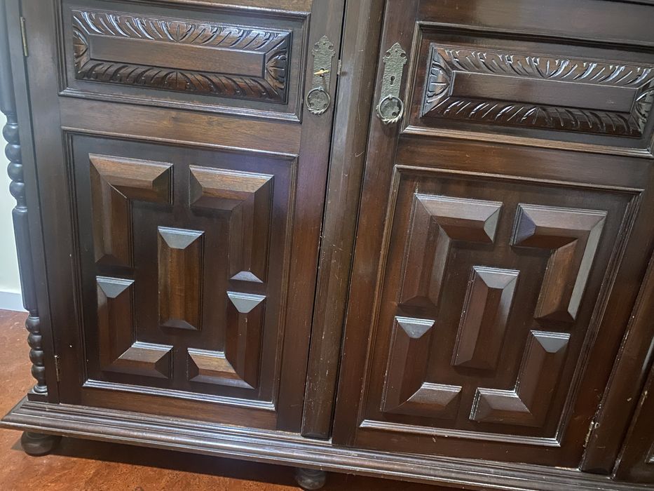 Guarda roupa + 2 mesinhas cabeceiras