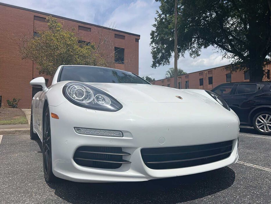 Porsche Panamera 4S      2015