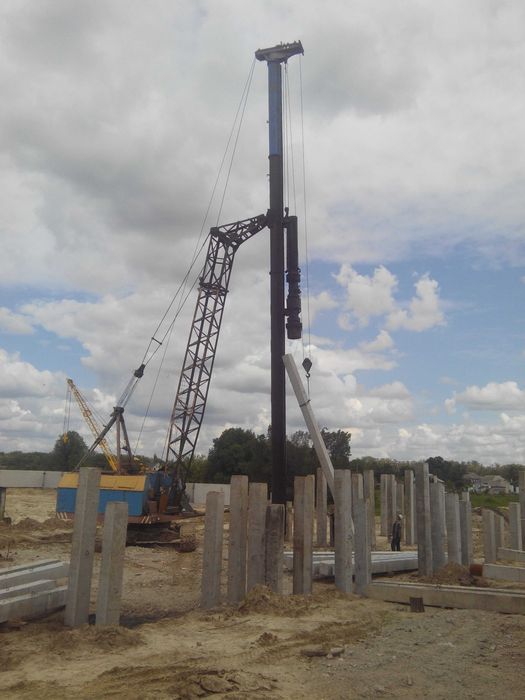 Продам Копер (сваебой- МКГ 25БР)