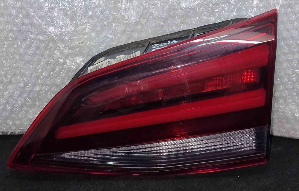 Farolim da Mala Direito 39077383 - OPEL ASTRA K Sports Tourer