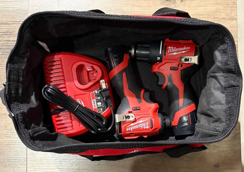 Zestaw wiertarko-wkrętarka, zakrętarka Milwaukee M12 (3494-22) BLPP2D