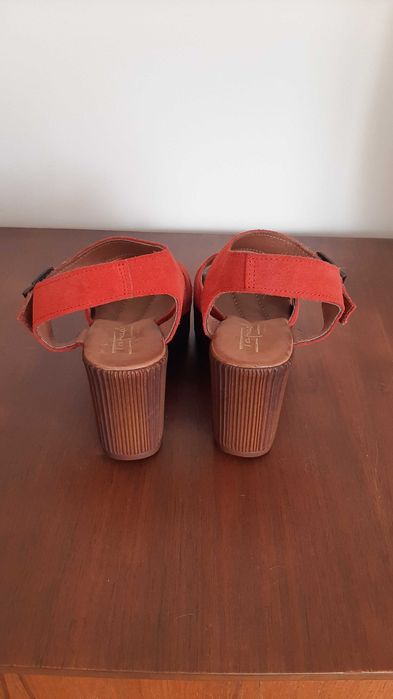 COMO NOVAS Sandálias compensadas pele/camurça encarnadas/vermelhas 36