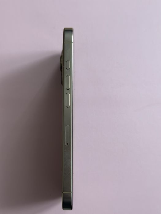 Iphone 16 pro 128gb в чудовом стані