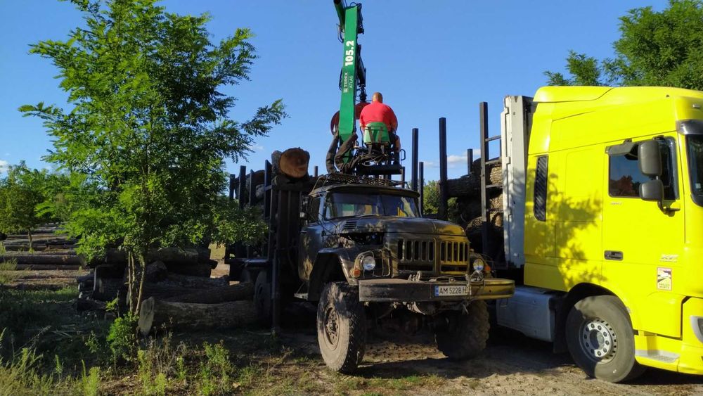 Послуги лісовоза маніпулятора