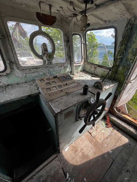 Продам теплохід Костроміч