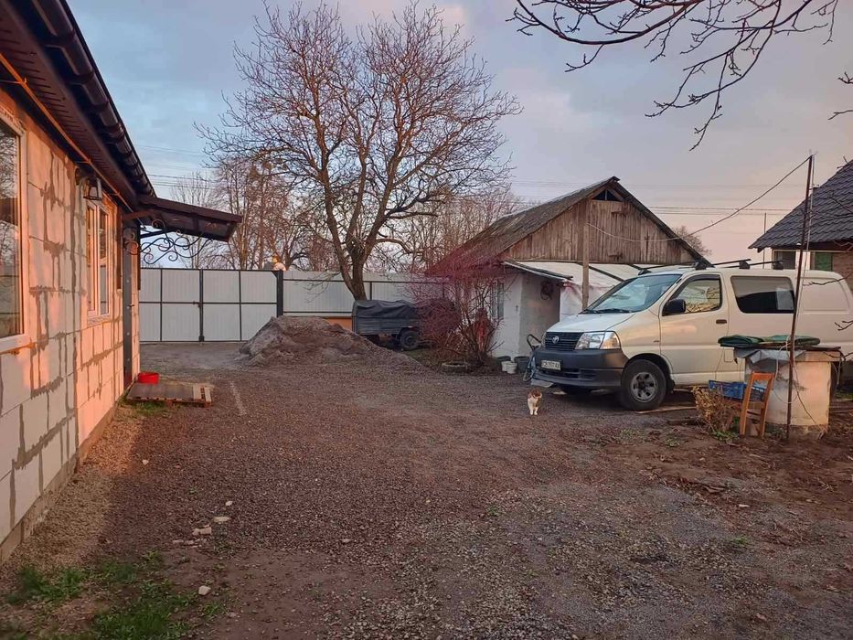 (3) Продам будинок в с. Хижинці 0756