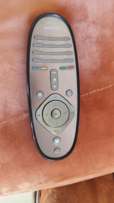 Продам  пульт для телевізора Philips оригінальний,робочий.