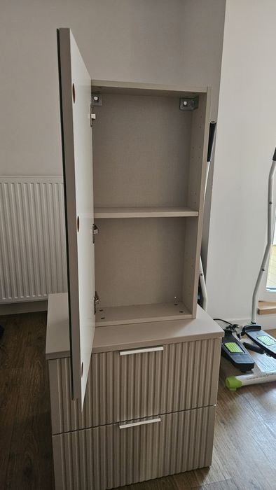 Szafka pod umywalkę i Szafka wisząca z lustrem