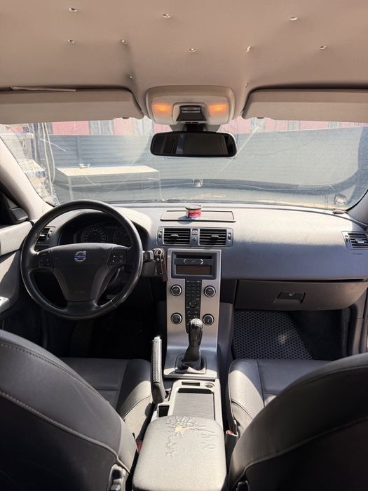 Продаю машину вольво