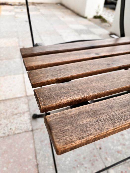 Vendo mesa e cadeiras de jardim/esplanada de casa