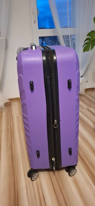 Walizka Kolor Fioletowy