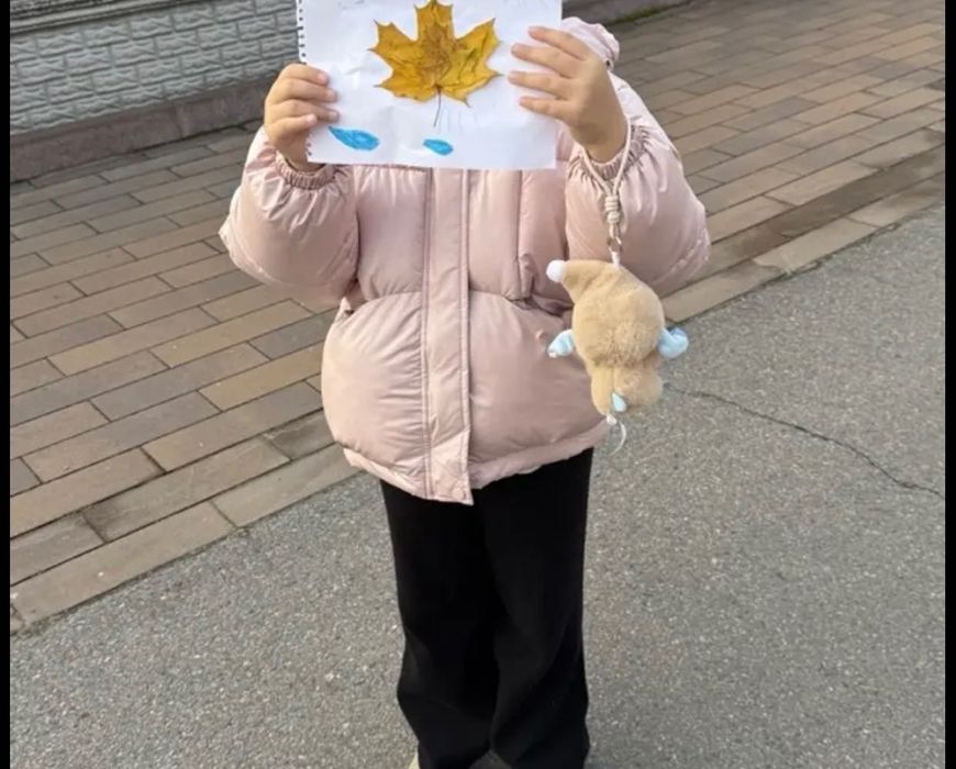 Продам теплу куртку для дівчинки