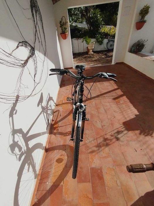 Bicicleta urbana Ferrini Venue Man Acera 24V.