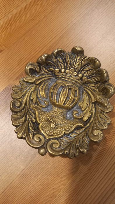 Cinzeiro em latão  maciço