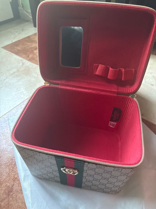 Necessaire Gucci