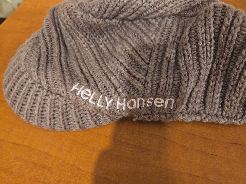 czapka zimowo-jesienna z daszkiem Helly Hansen 5-7 lat