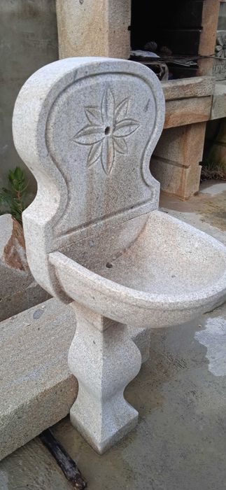 Arte em granito, fontanário