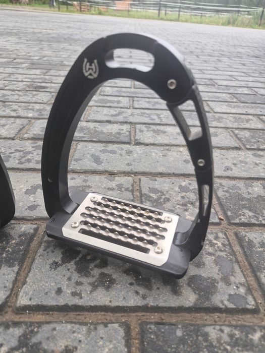 Strzemiona bezpieczne metalowe