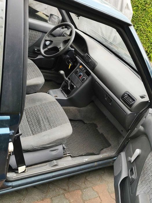sprzedam samochód osobowy Polonez 1,6 gsi. 2000r.gaz