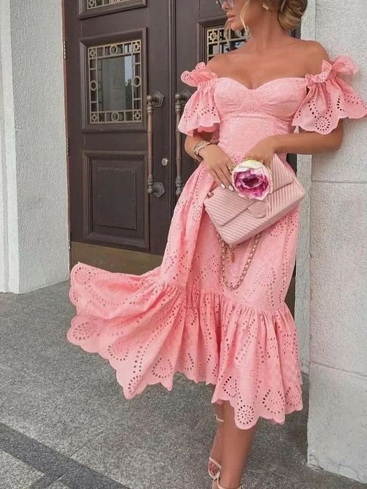 Vestido bordado rosa (novo) / Brand New Pink Embroidered Dress