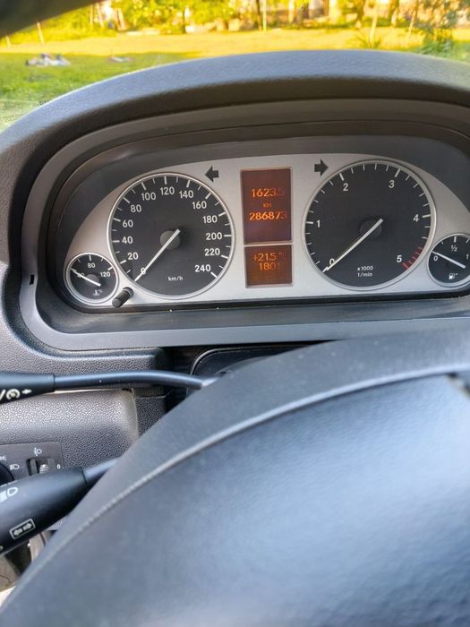 Мерседес B180 W245