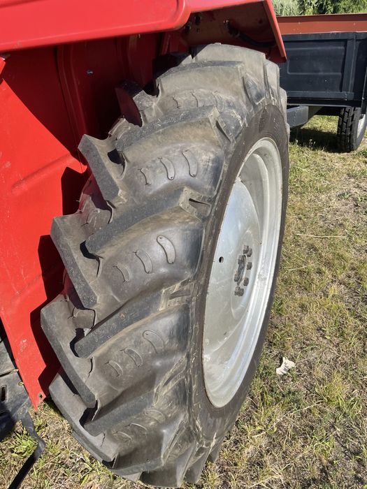 Ciagnik ursus 2812 z przyczepa