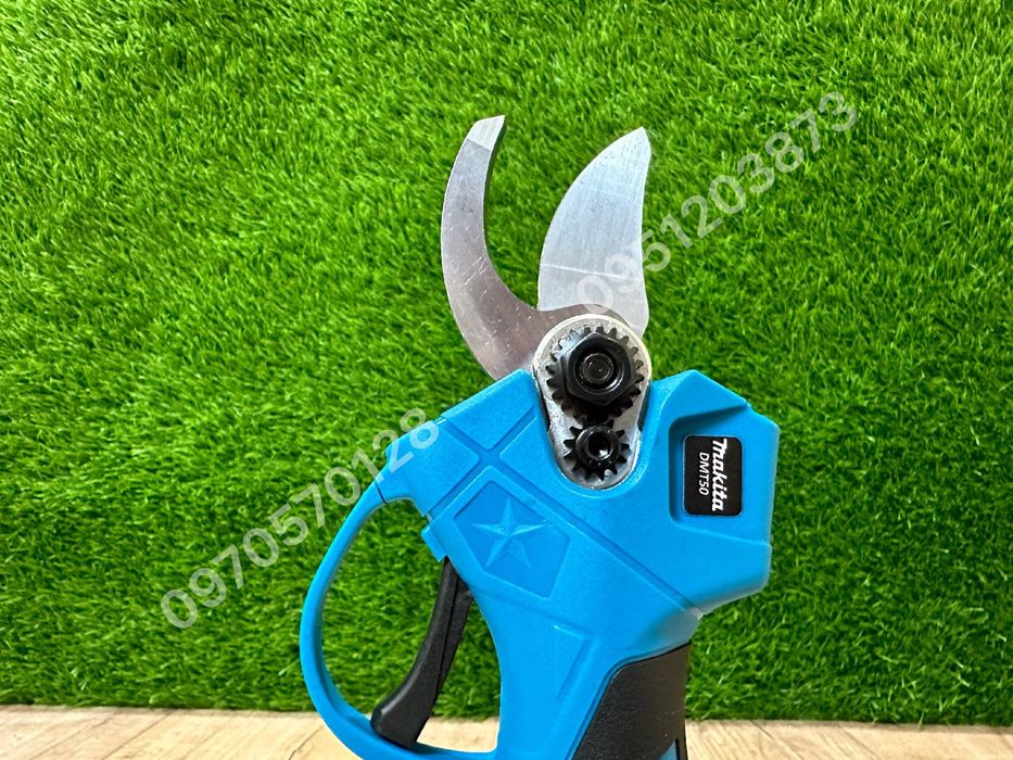 Аккумуляторный секатор Makita DMT50 без аккумулятора и зарядки 20/30мм