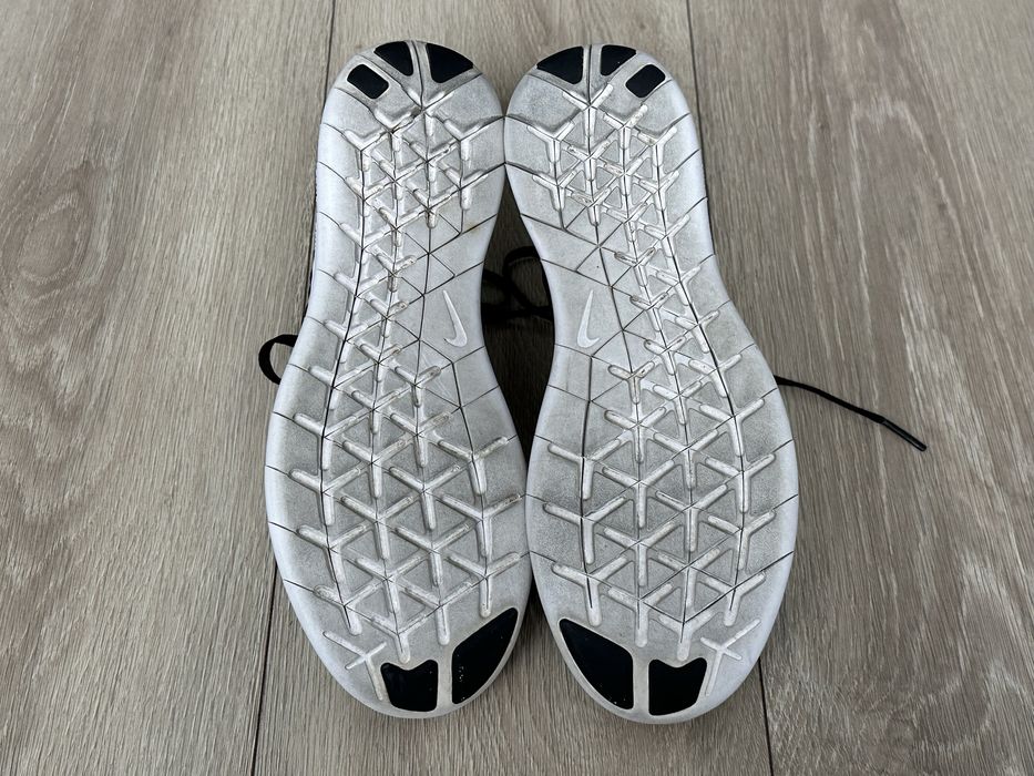 Кросівки Nike Wmns Free Rn Flyknit